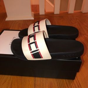 Gucci stripe rubber slide sandal